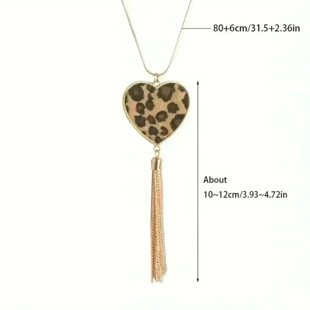 Leopard Heart Necklace - Picture 3 of 3